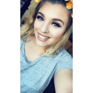 Meet your Posher, Christina